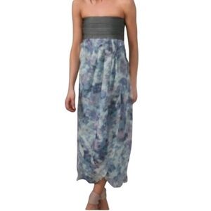 Elizabeth and James Silk Tulip
Dress.Size S. Blues and purples.